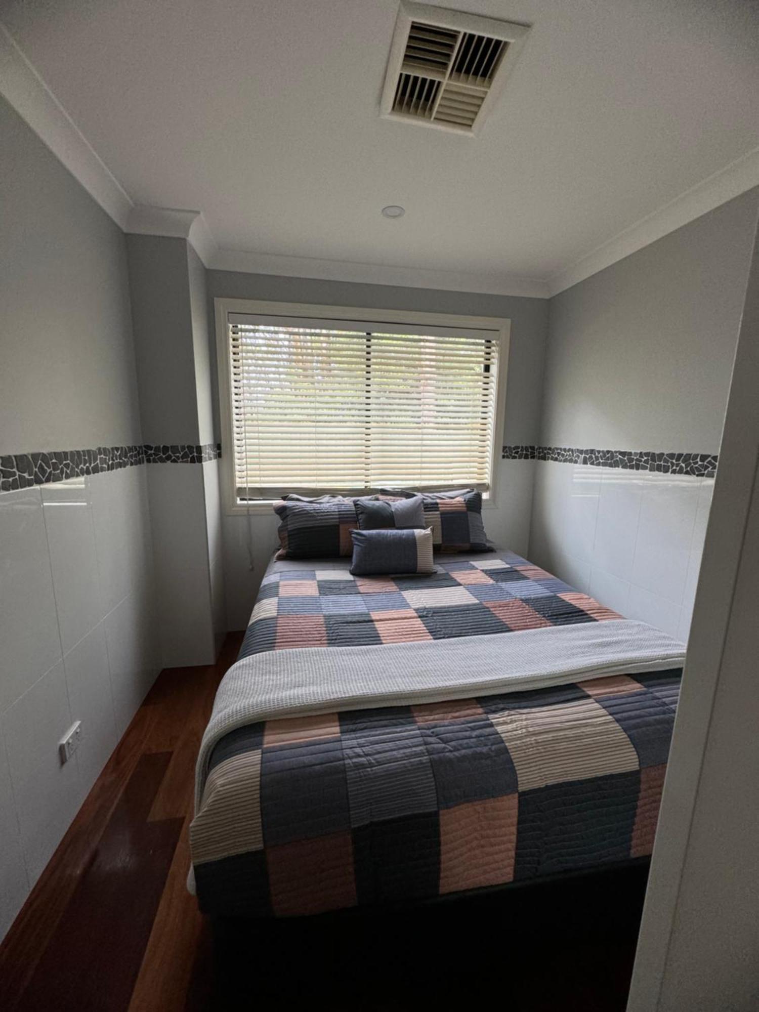 Cockatoo Retreat *